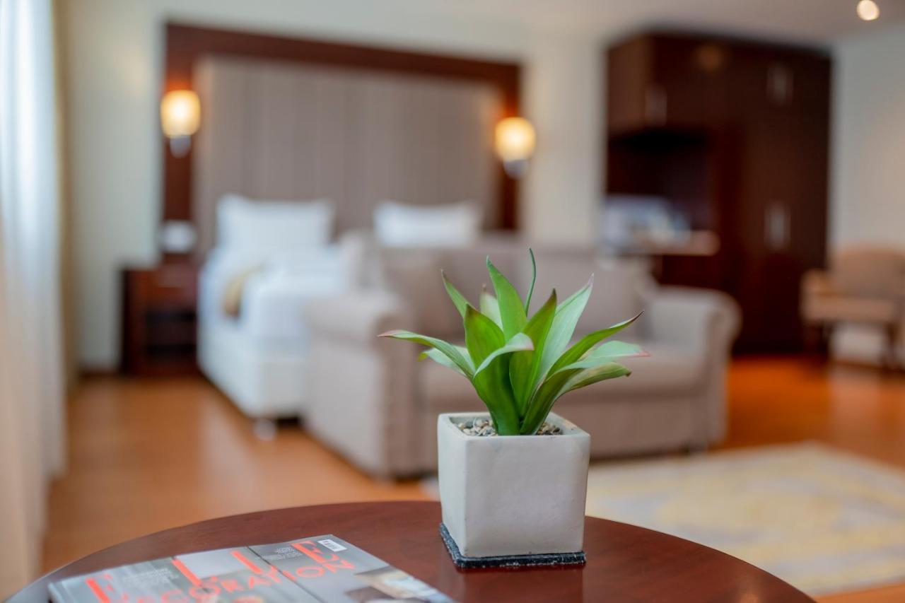 Palast Hotel Гюрт Екстер'єр фото