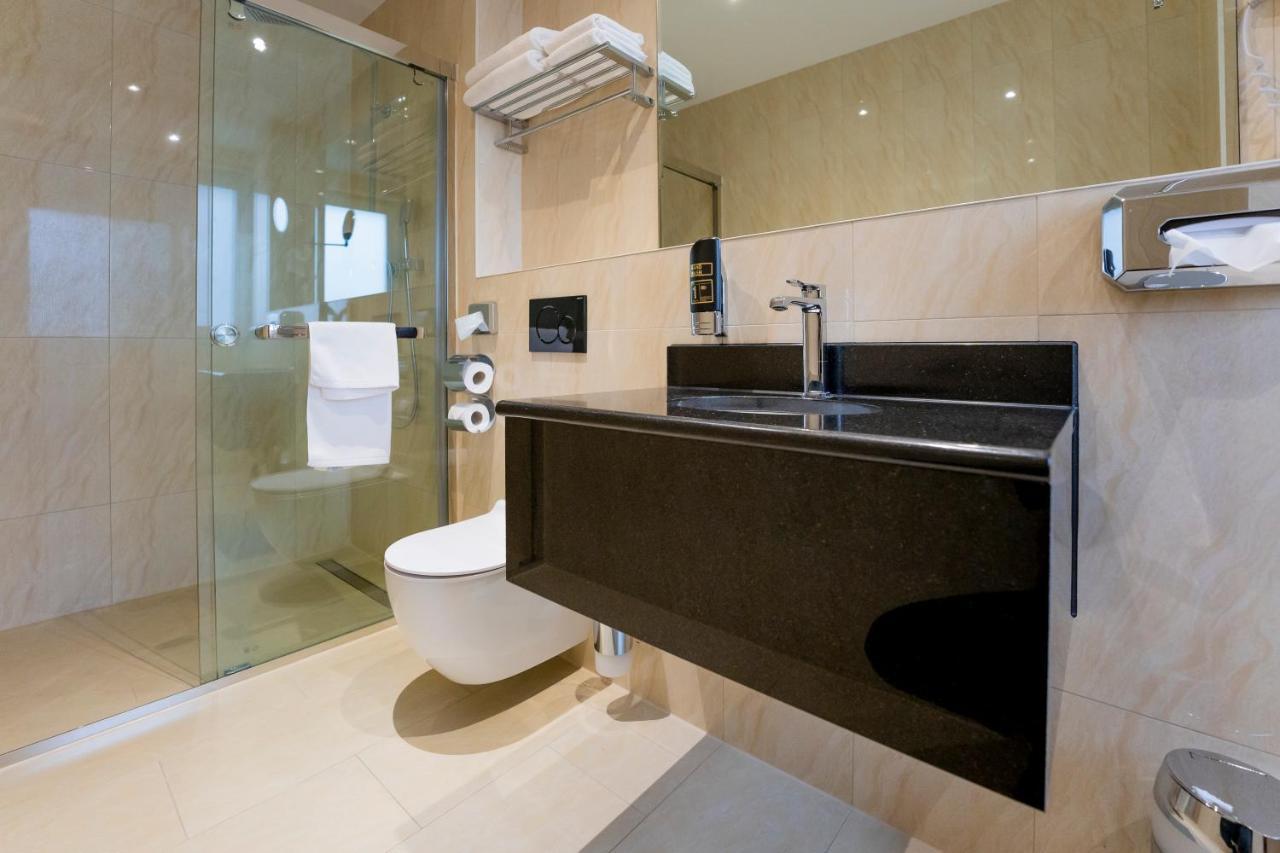 Palast Hotel Гюрт Екстер'єр фото