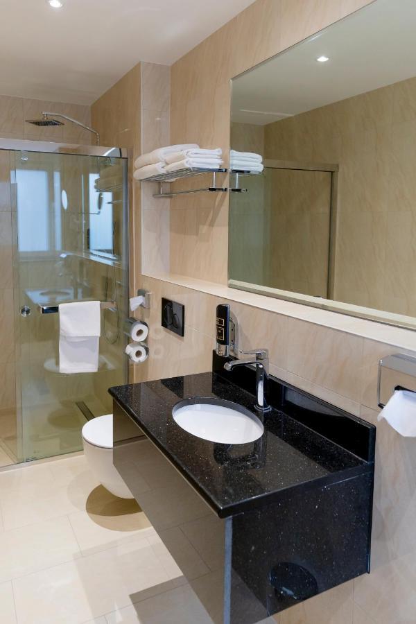 Palast Hotel Гюрт Екстер'єр фото
