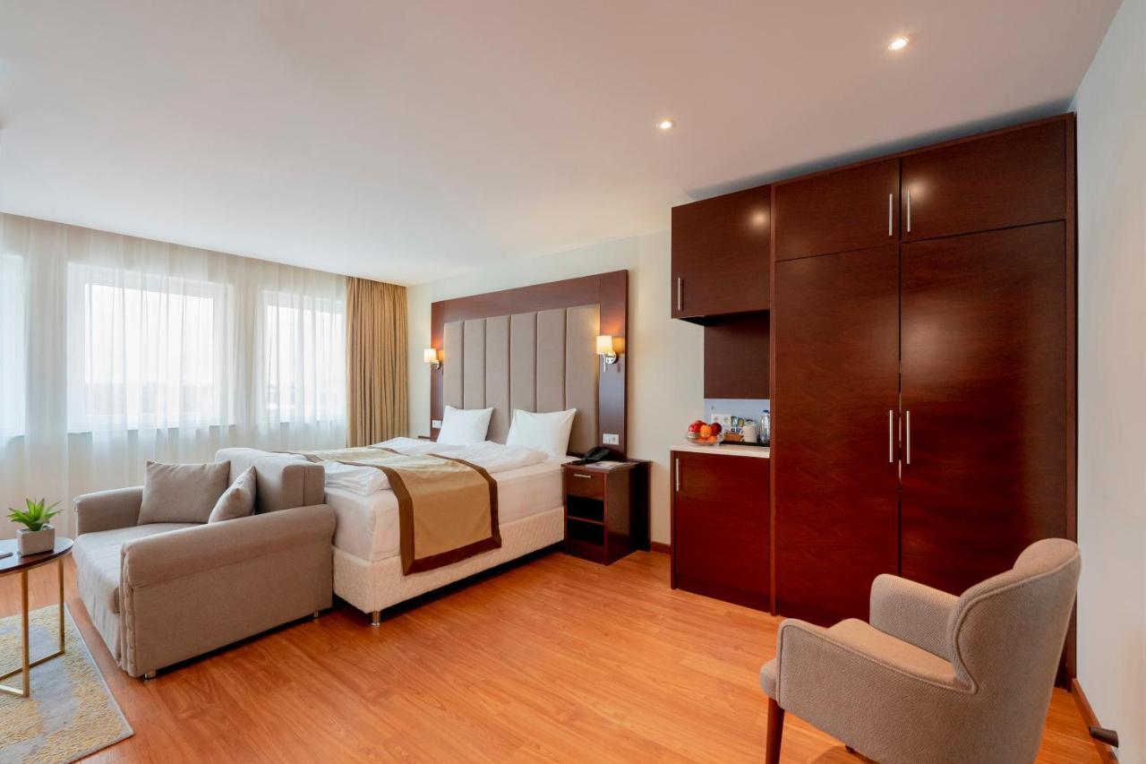 Palast Hotel Гюрт Екстер'єр фото